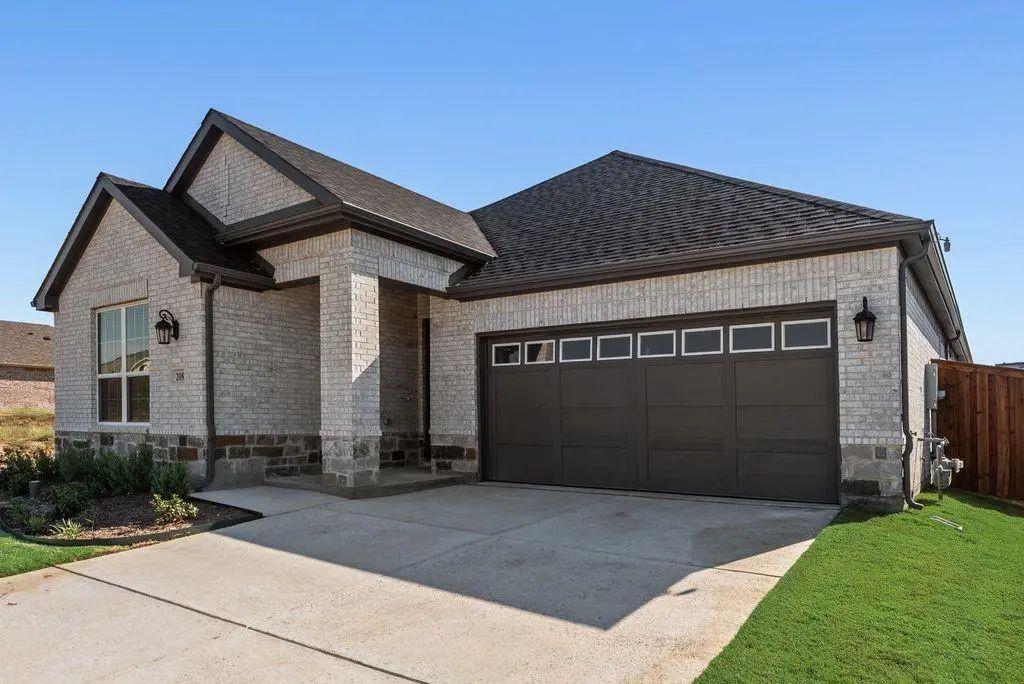 208 Starlight Drive, Anna