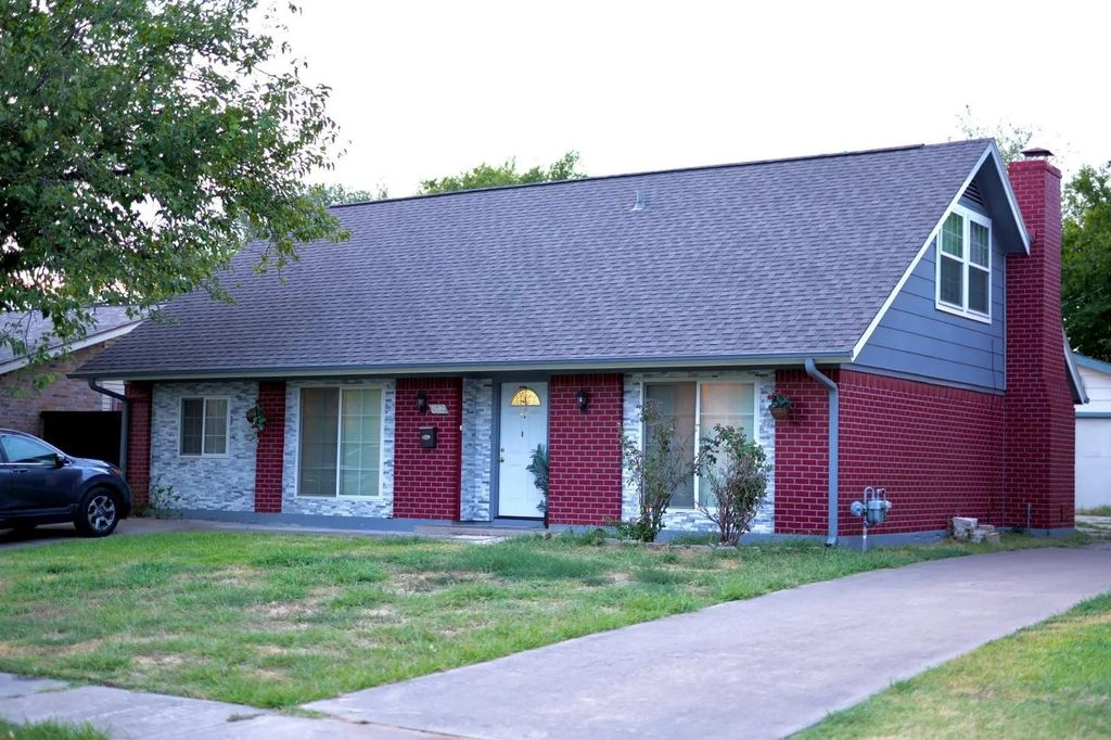 1509 Mcham Street, Irving