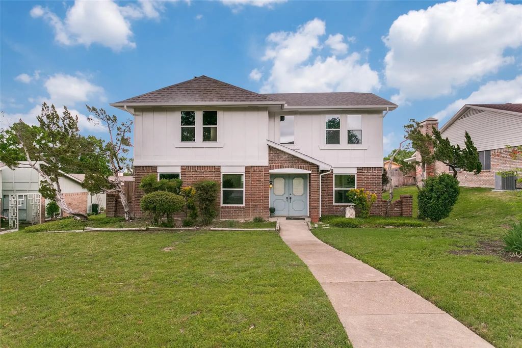 3304 Castle Drive, Plano