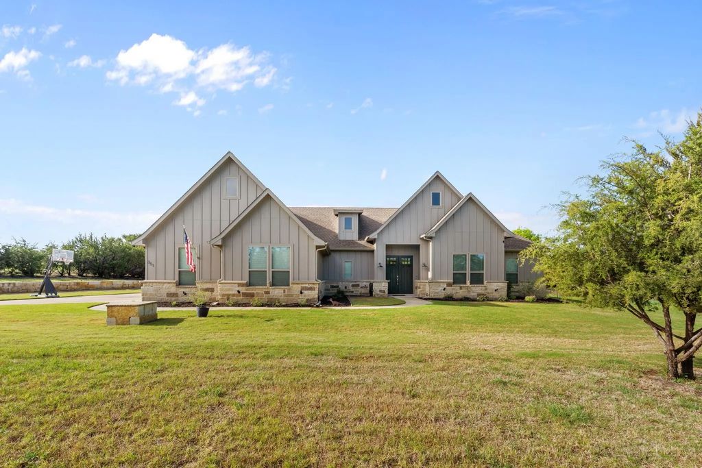 351 Sharla Smelley Road, Weatherford