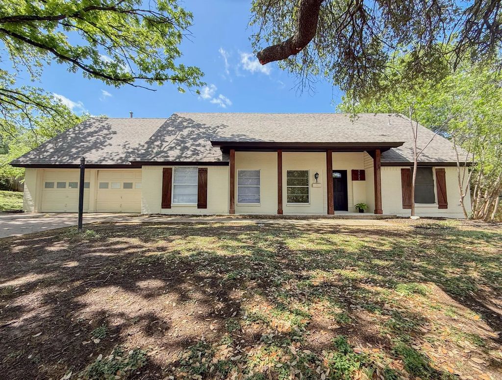 5520 Woodway Drive, Fort Worth