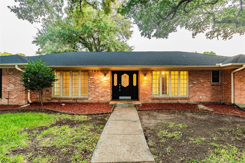 4278 Royal Ridge Drive, Dallas
