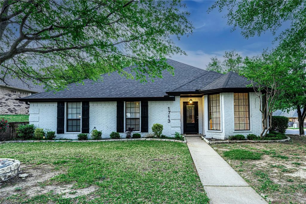 1713 Oak Creek Drive, Sherman