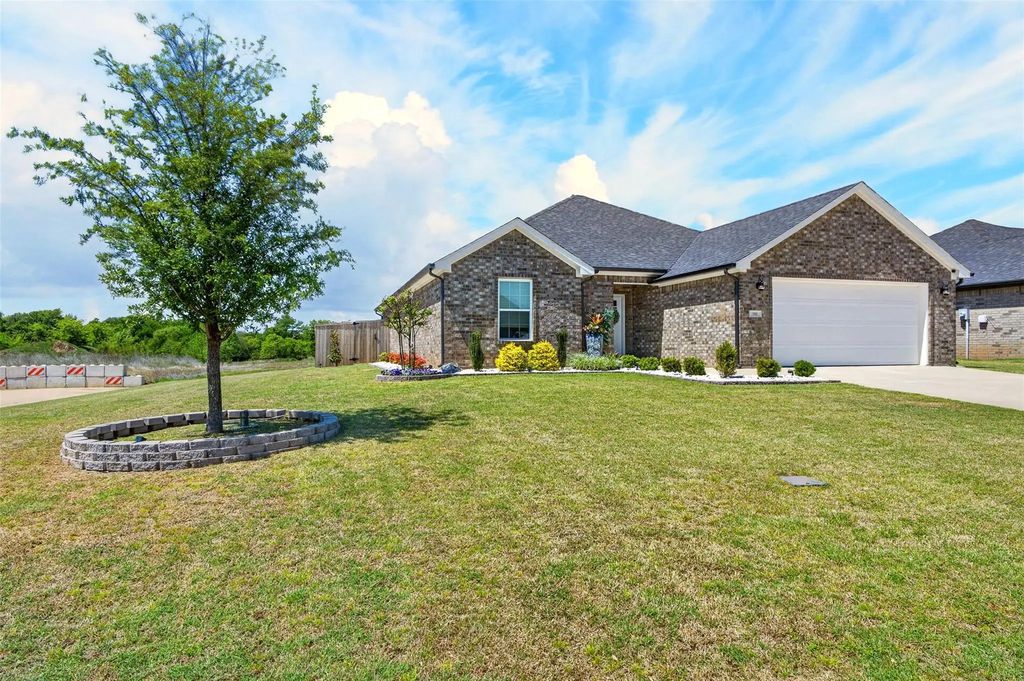 100 Midway Meadows, Pottsboro