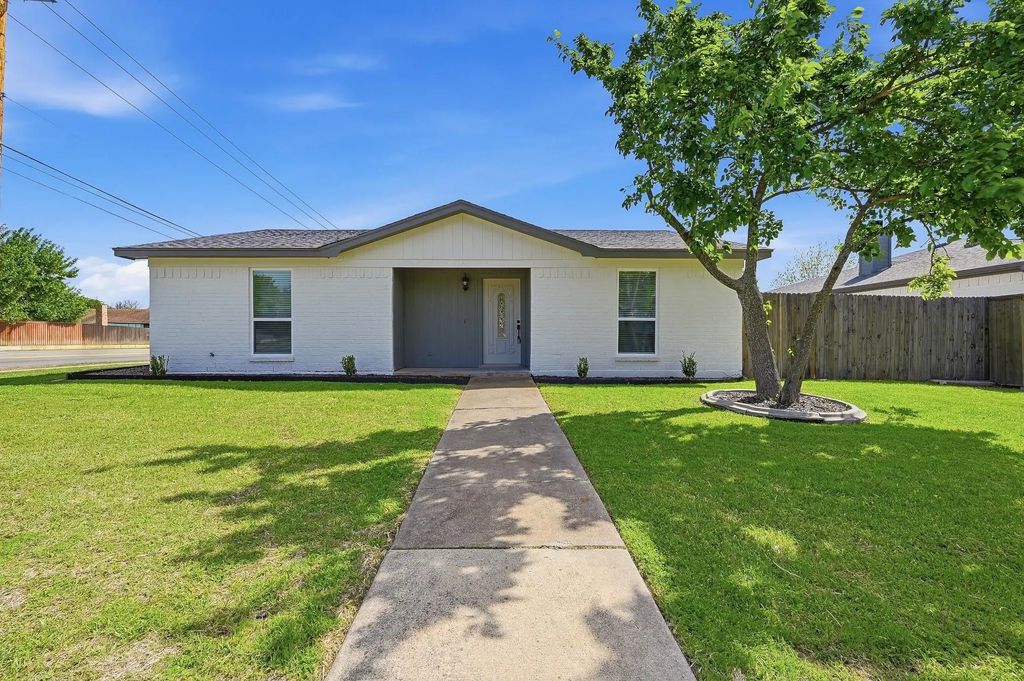 6656 Starnes Road, Watauga