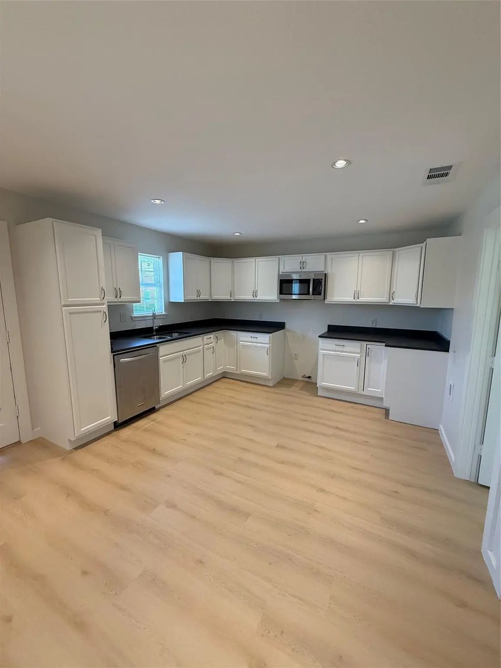 3113 Navaro Street, Dallas