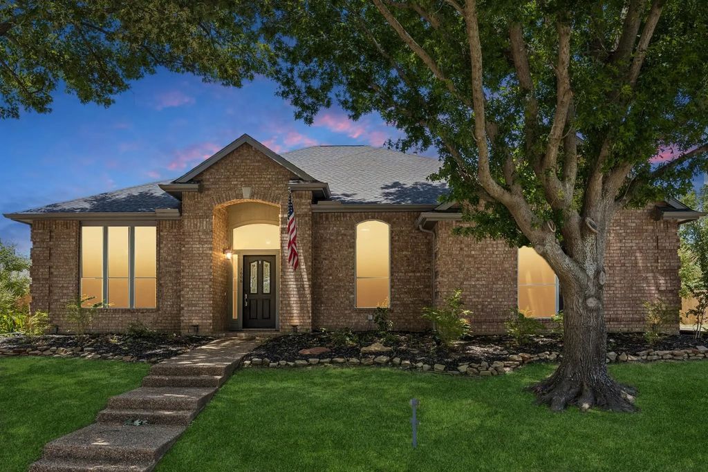 1606 Sarah Brooks Drive, Keller