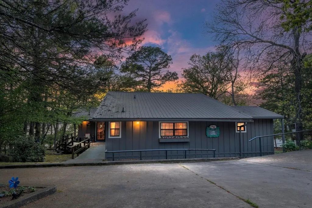 136 County Road 3232, Quitman