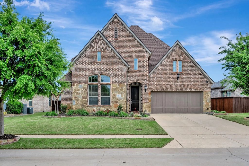 1016 W Bluff Way, Roanoke