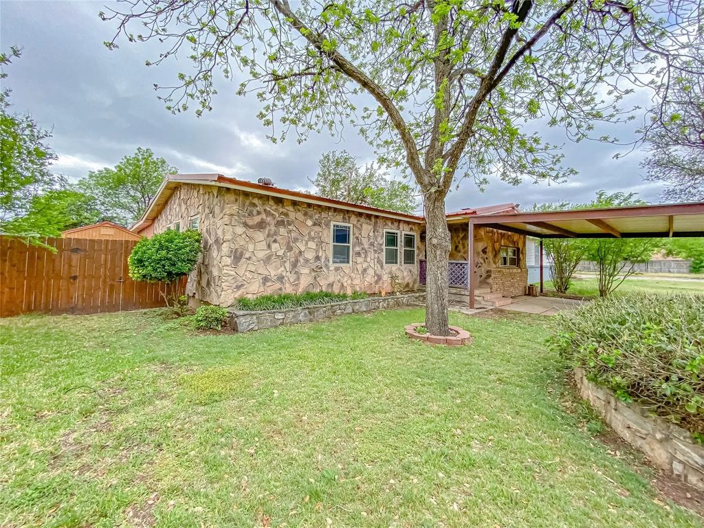 1449 S 18th Street, Abilene