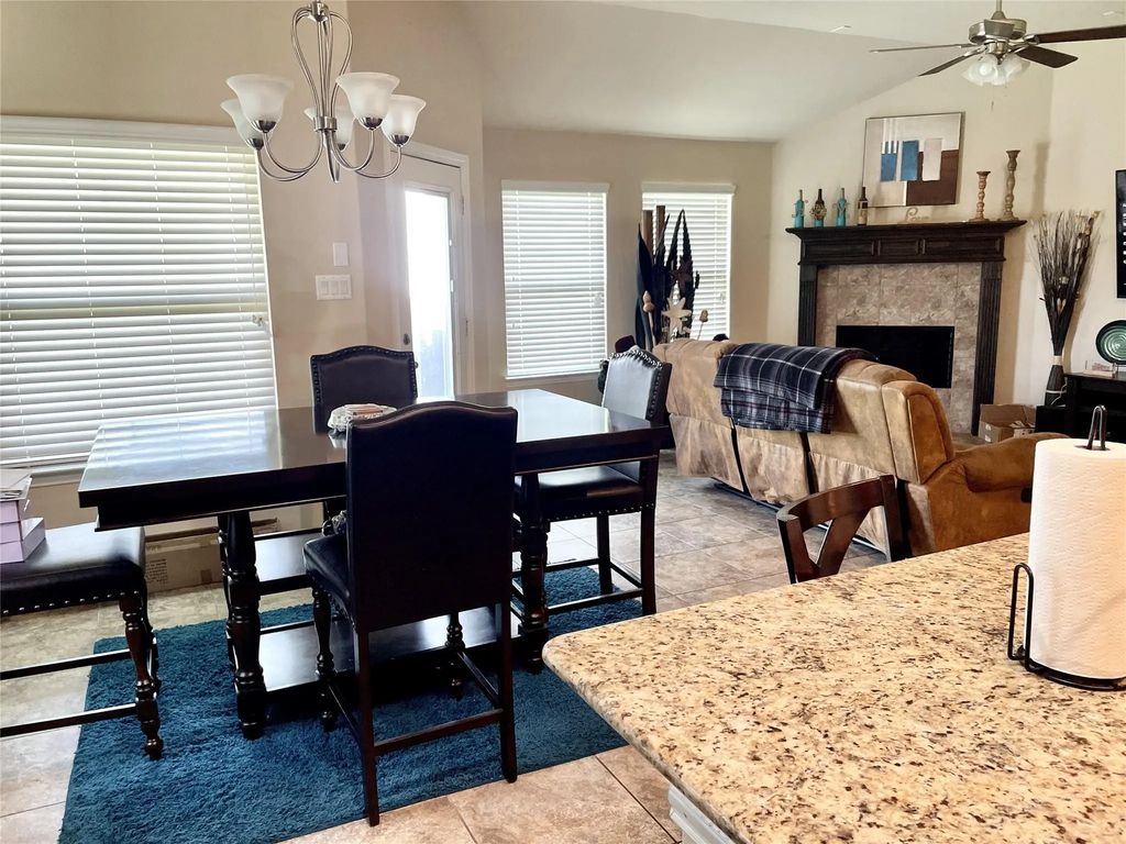 6174 Baggins Street, Fort Worth