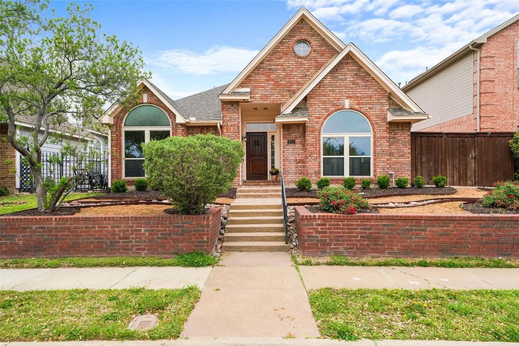 411 Red River Trail, Irving