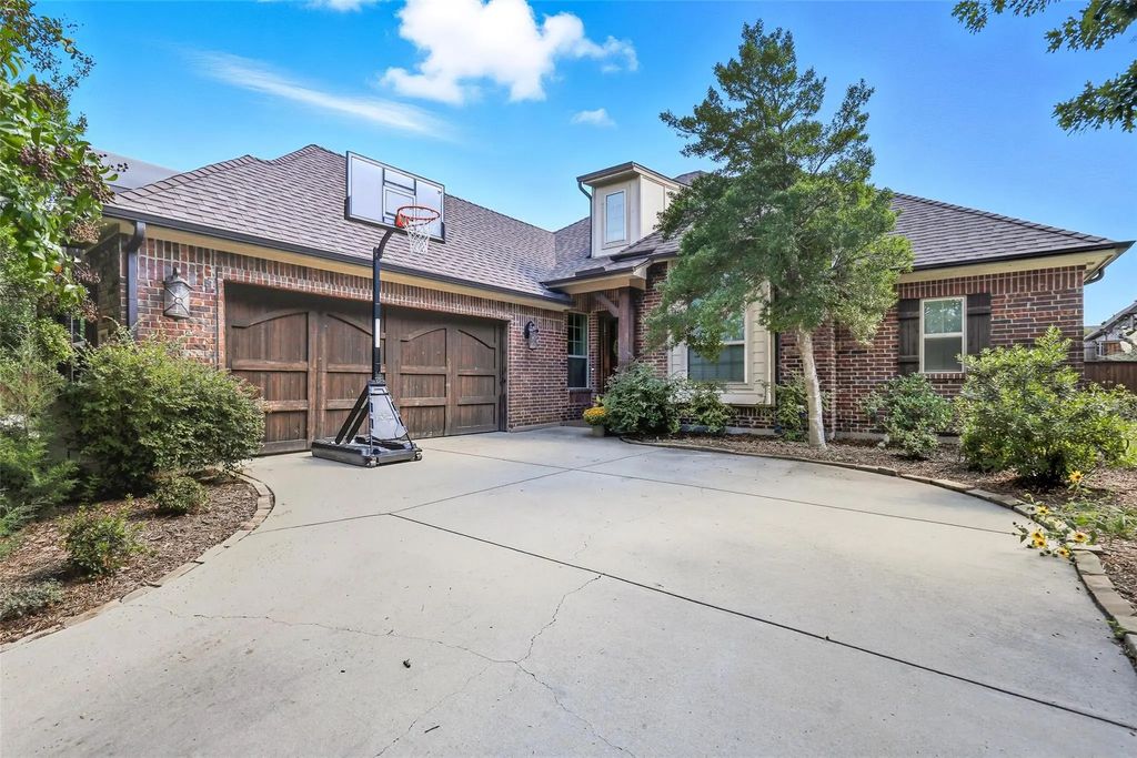 109 Diablo Drive, Burleson