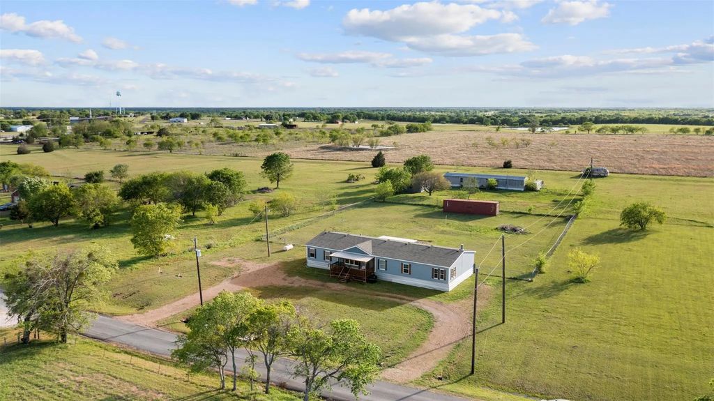 335 County Road 2100, Corsicana