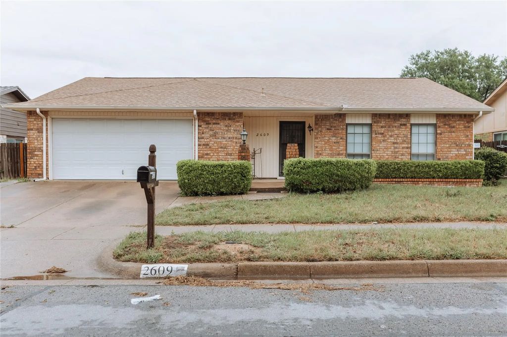 2609 Treeview Drive, Arlington