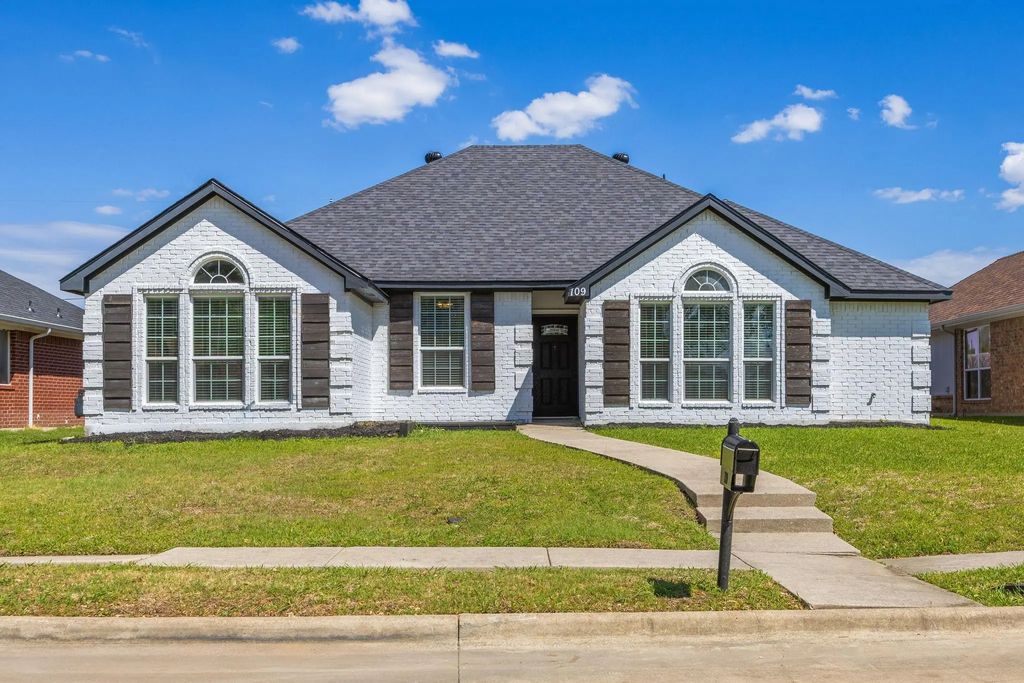 709 Flagstone Way, Wylie