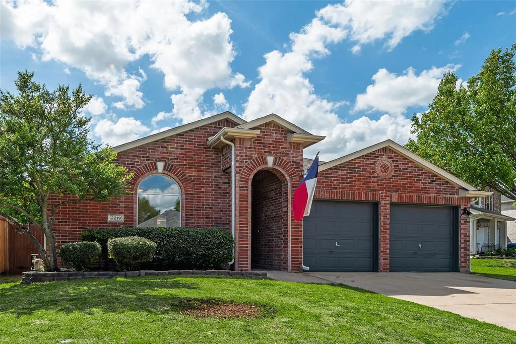 2219 Spruce Circle, McKinney