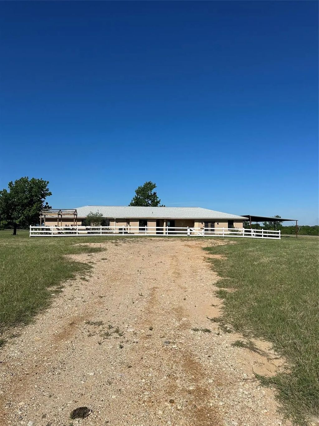 1740 Hwy 2247, Comanche