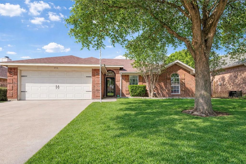 3713 Periwinkle Drive, Fort Worth