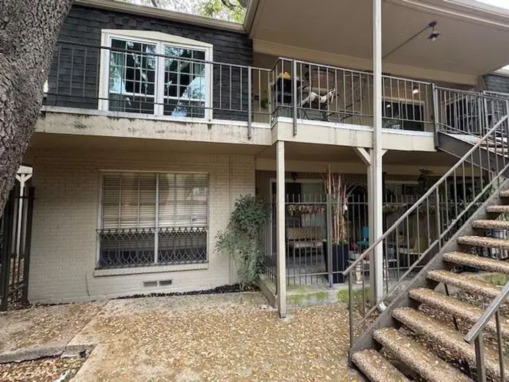5311 Fleetwood Oaks Avenue 168, Dallas