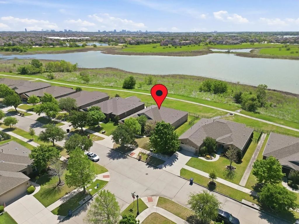 1385 Harbor Springs Drive, Frisco