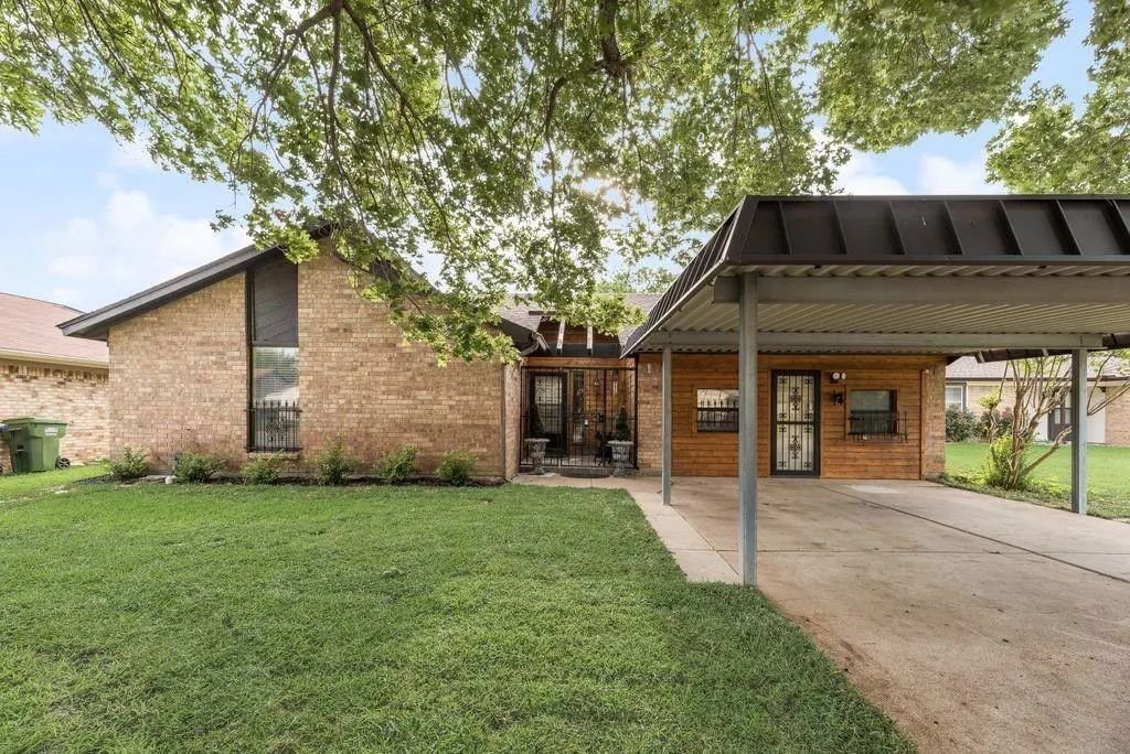 6217 Green Apple Court, Watauga