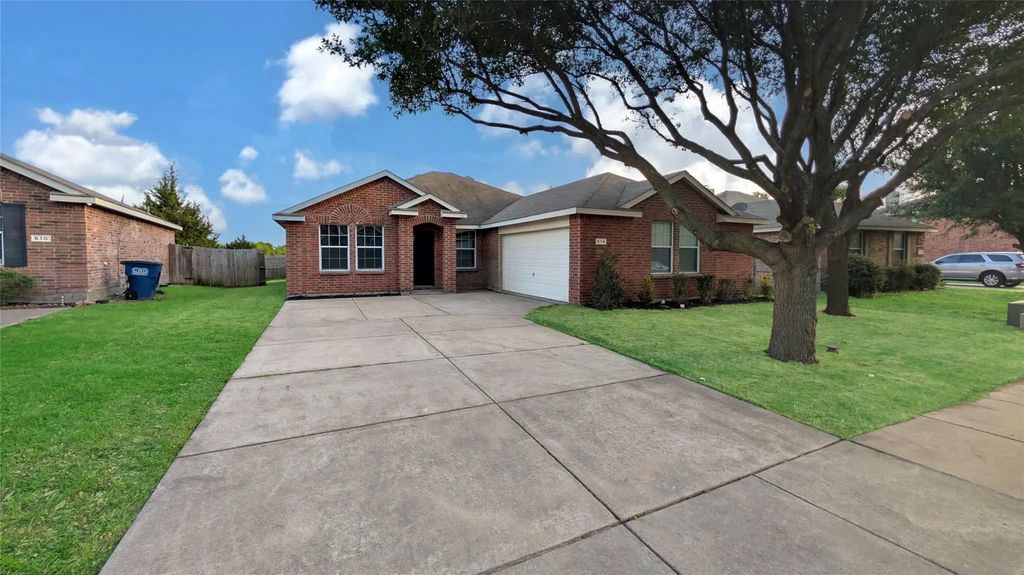 614 Chapman Drive, Lancaster