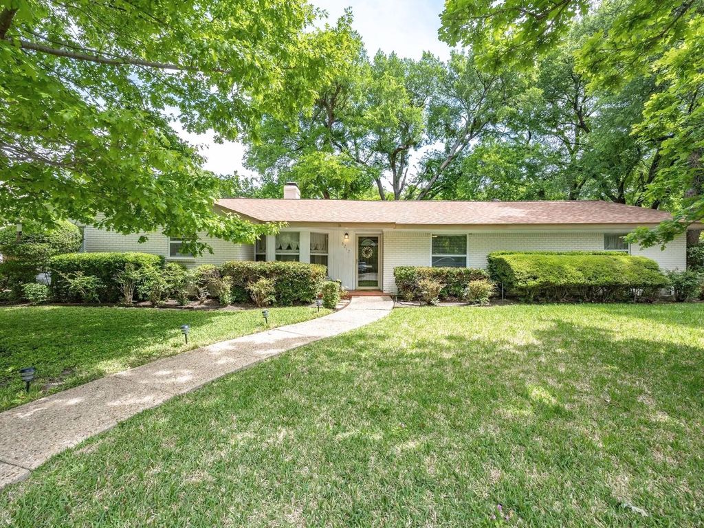 3217 Chaparral Lane, Fort Worth