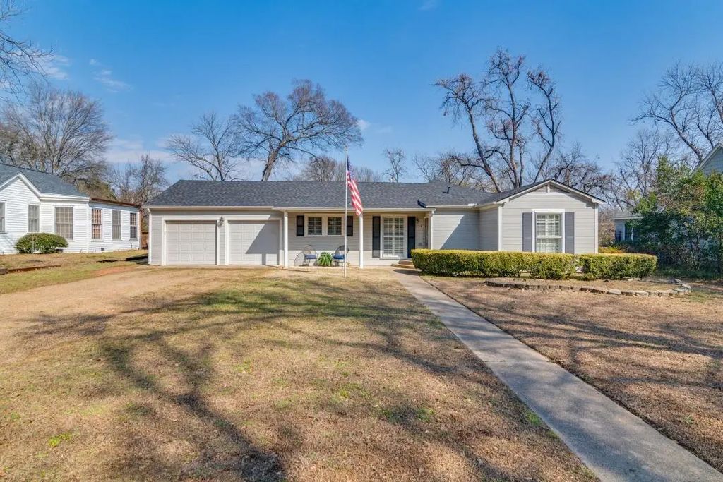 224 Elm Drive, Terrell