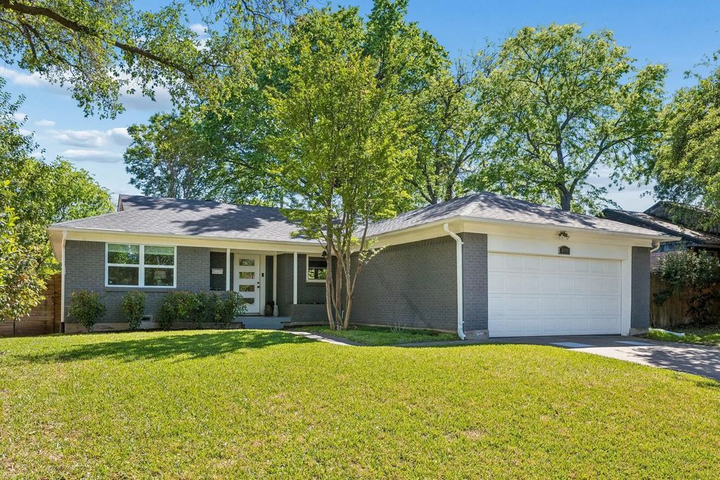 3050 Latham Drive, Dallas