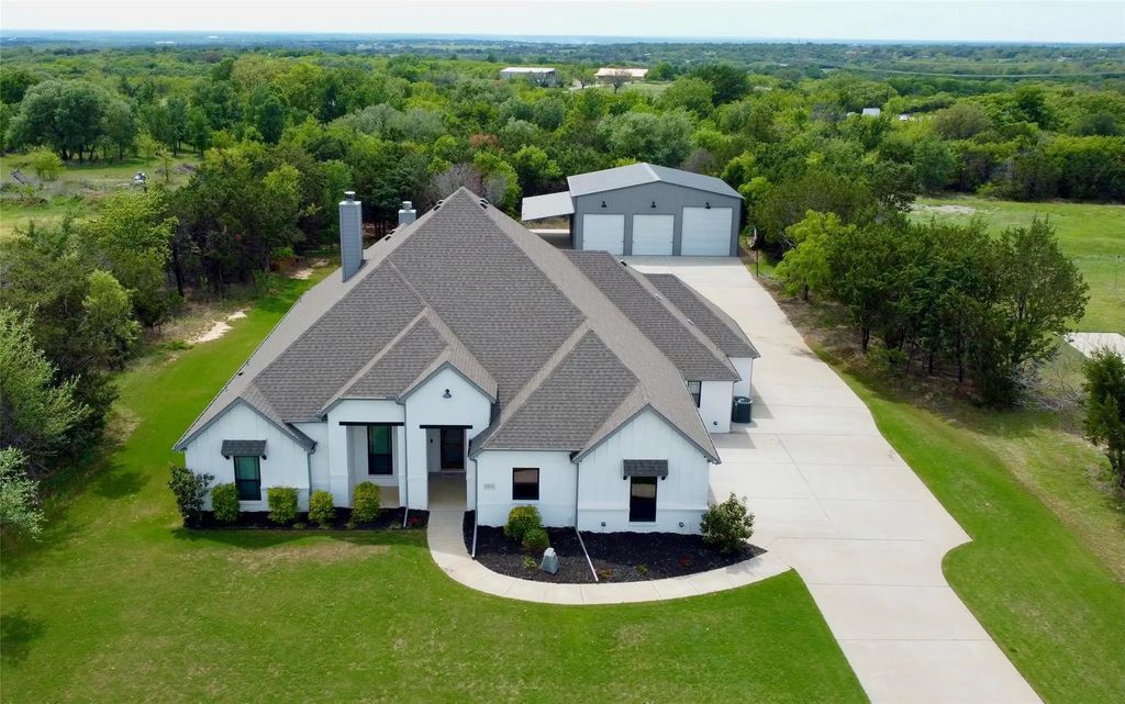 1016 Forest Glen Road, Weatherford