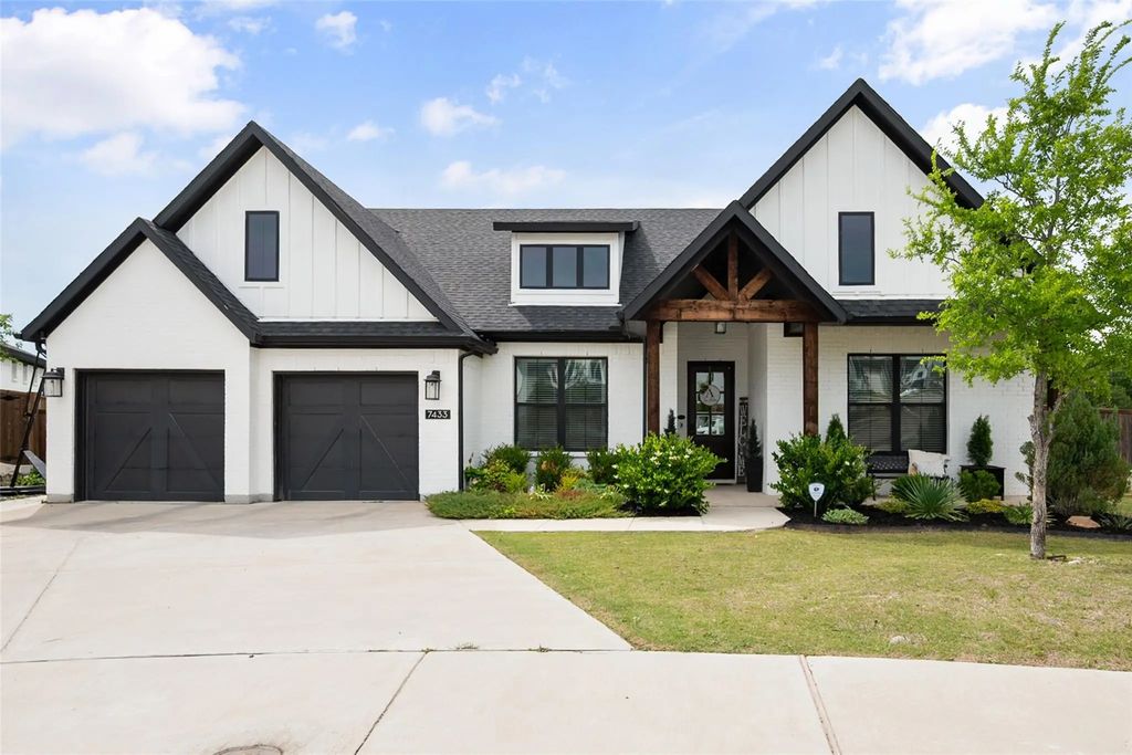 7433 Soaring Eagle Drive, Fort Worth
