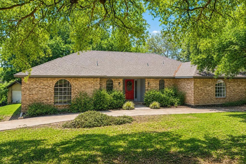 8240 Forest Ridge Drive, Woodway