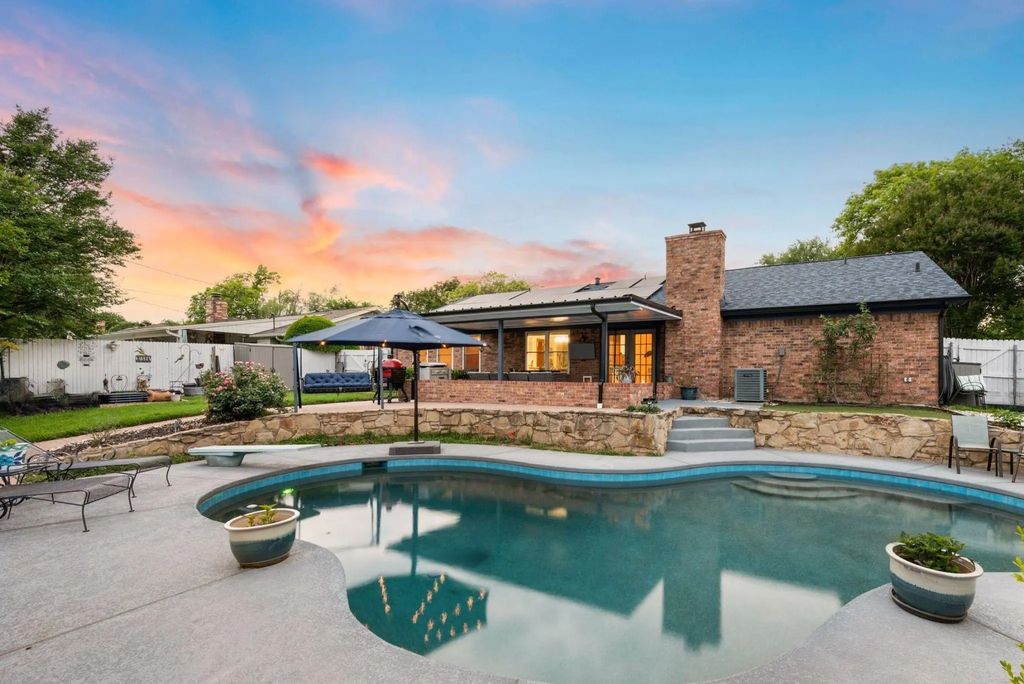 333 Mountainview Drive, Hurst