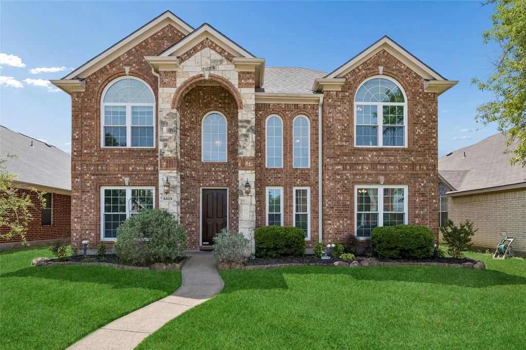 5525 Riverview Drive, The Colony