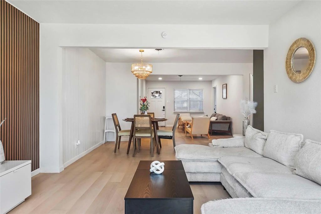416 Simmons, Hurst