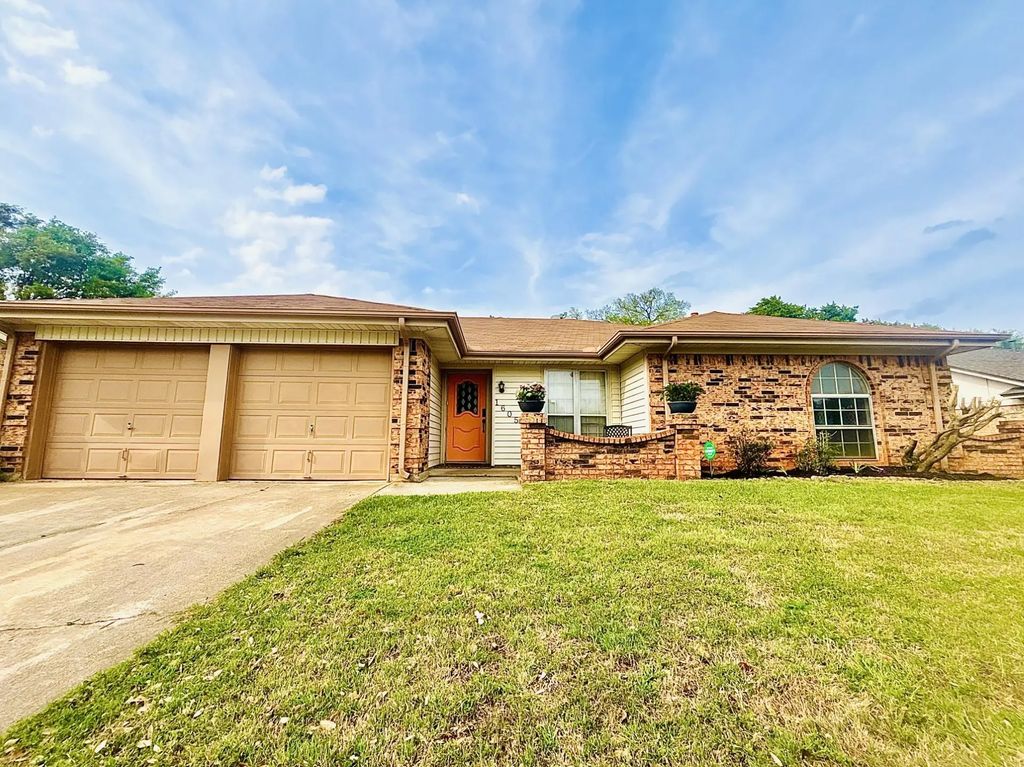 1605 Winchester Way, Bedford