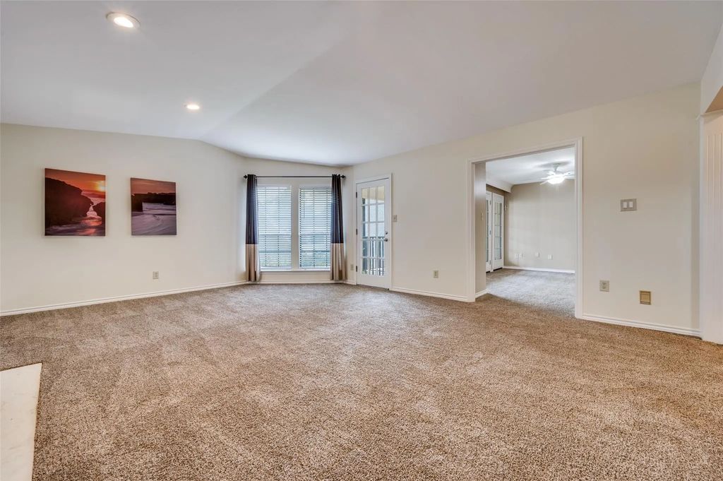 6049 Hillcrest Avenue A, University Park