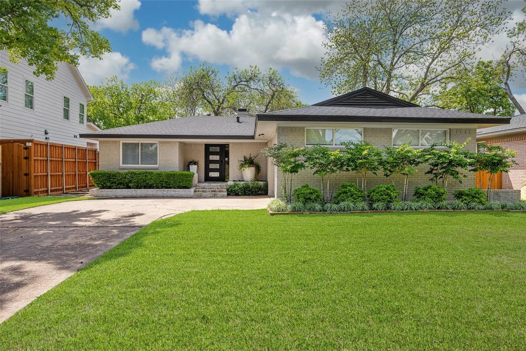 9017 Larchwood Drive, Dallas