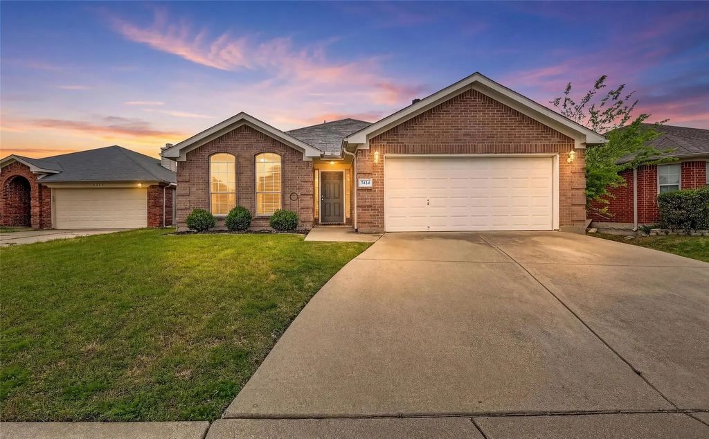 7424 Lake Front Trail, Arlington