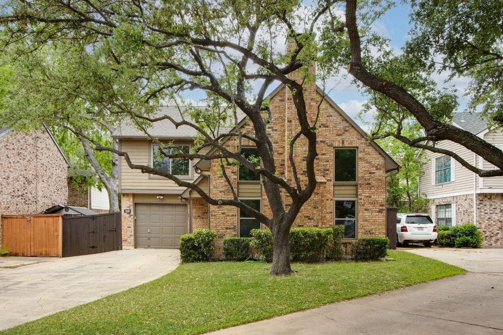 319 Stoneledge, Irving