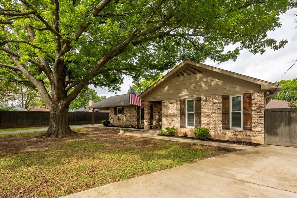 3104 S Garland Street, Decatur