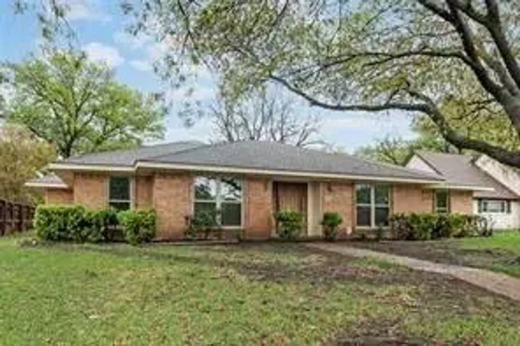 13030 Mitchwin Road, Farmers Branch