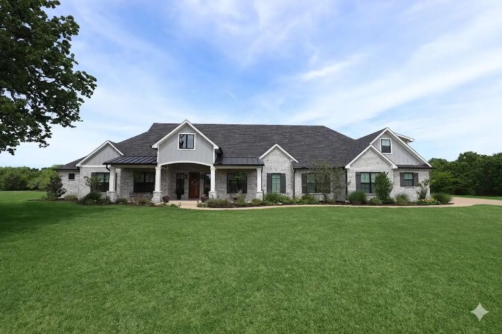 2188 Westview Drive, Wills Point