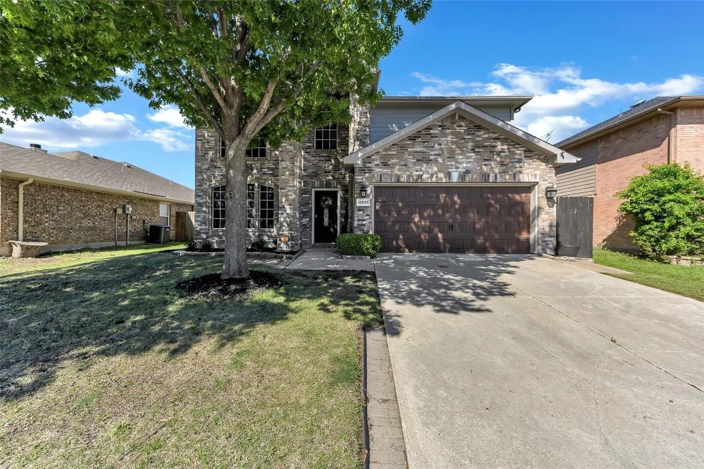 13637 Cherokee Ranch Road, Fort Worth