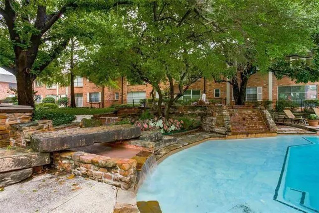 3016 Mahanna Springs D, Dallas