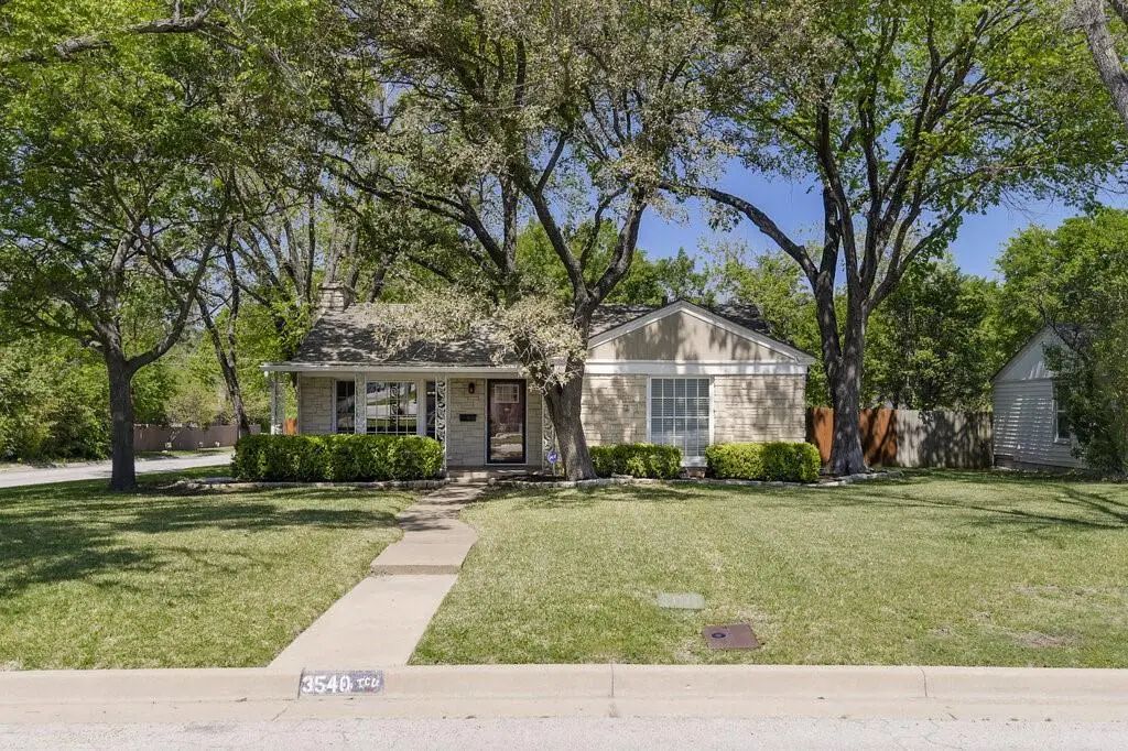 3540 W Biddison Street, Fort Worth