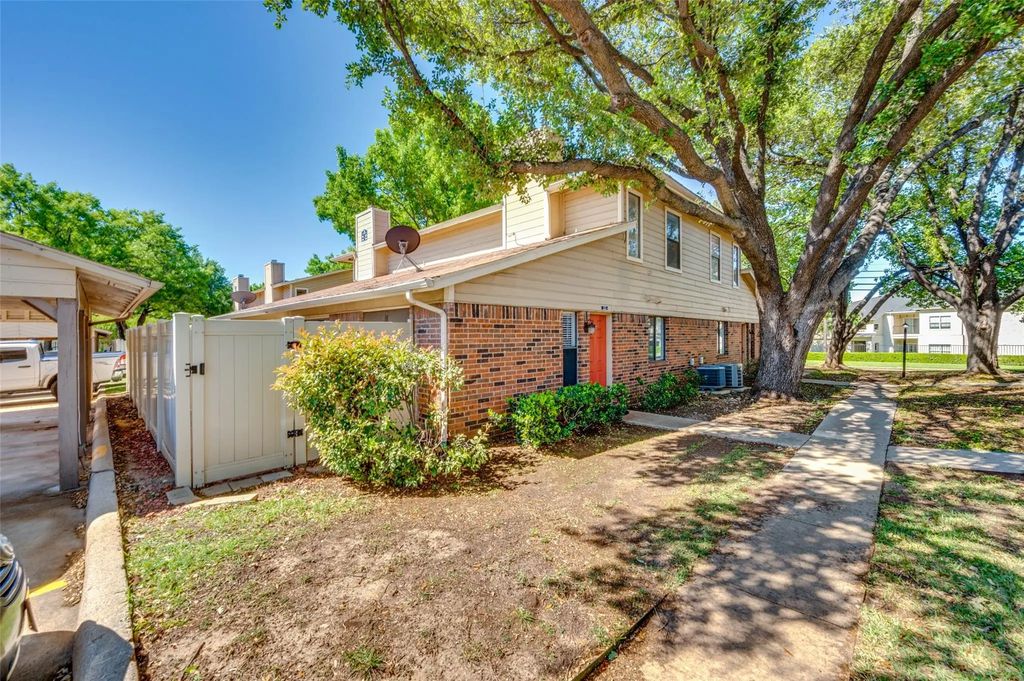 2240 Tarpley Road 32, Carrollton