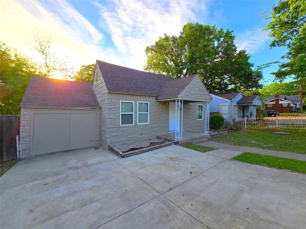 2126 Ramsey Avenue, Dallas
