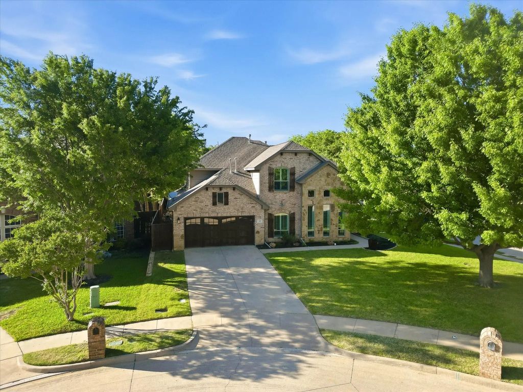 100 Red Bluff Court, Hickory Creek